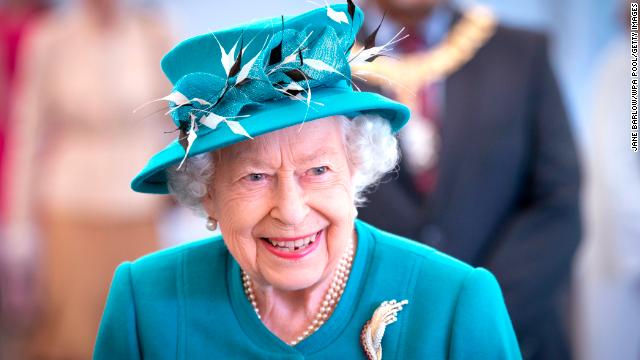 The Queen visits the Edinburgh Climate Change Institute earlier this summer. 