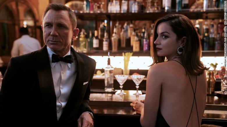 Daniel Craig and Ana de Armas