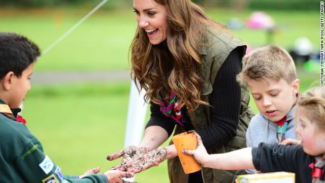 On Monday, the Duchess of Cambridge got her hands dirty when she and William swung by Alexandra Park Sports Hub in Glasgow to meet Scouts and learn about their #PromiseToThePlanet campaign.