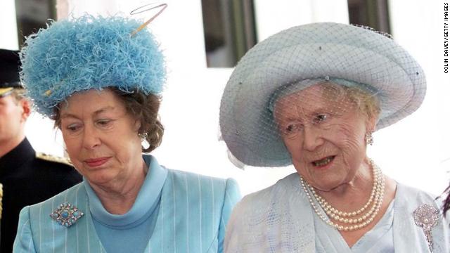 The Queen Mother arrives at The Guildhall with Princess Margaret, London, for a lunch to celebrate her 100th Birthday on June 27, 2000.