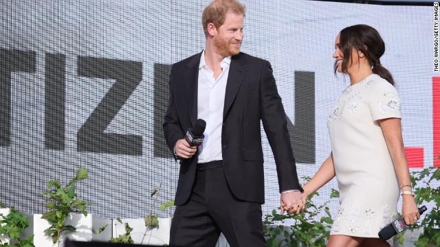 The couple walk onstage during Global Citizen Live, New York on September 25, 2021. 