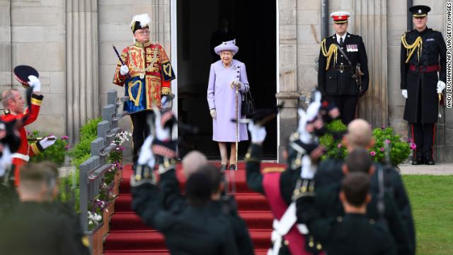 The Queen paid tribute to the armed forces, appearing at an ''act of loyalty'' parade to the delight of Scottish royal-watchers.