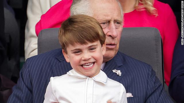 Prince Charles keeps Prince Louis entertained during the Platinum Pageant in London on June 5.