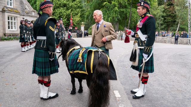 King Charles was warmly welcomed back with an honor guard formed of the Balaklava Company, 5th Battalion The Royal Regiment of Scotland.