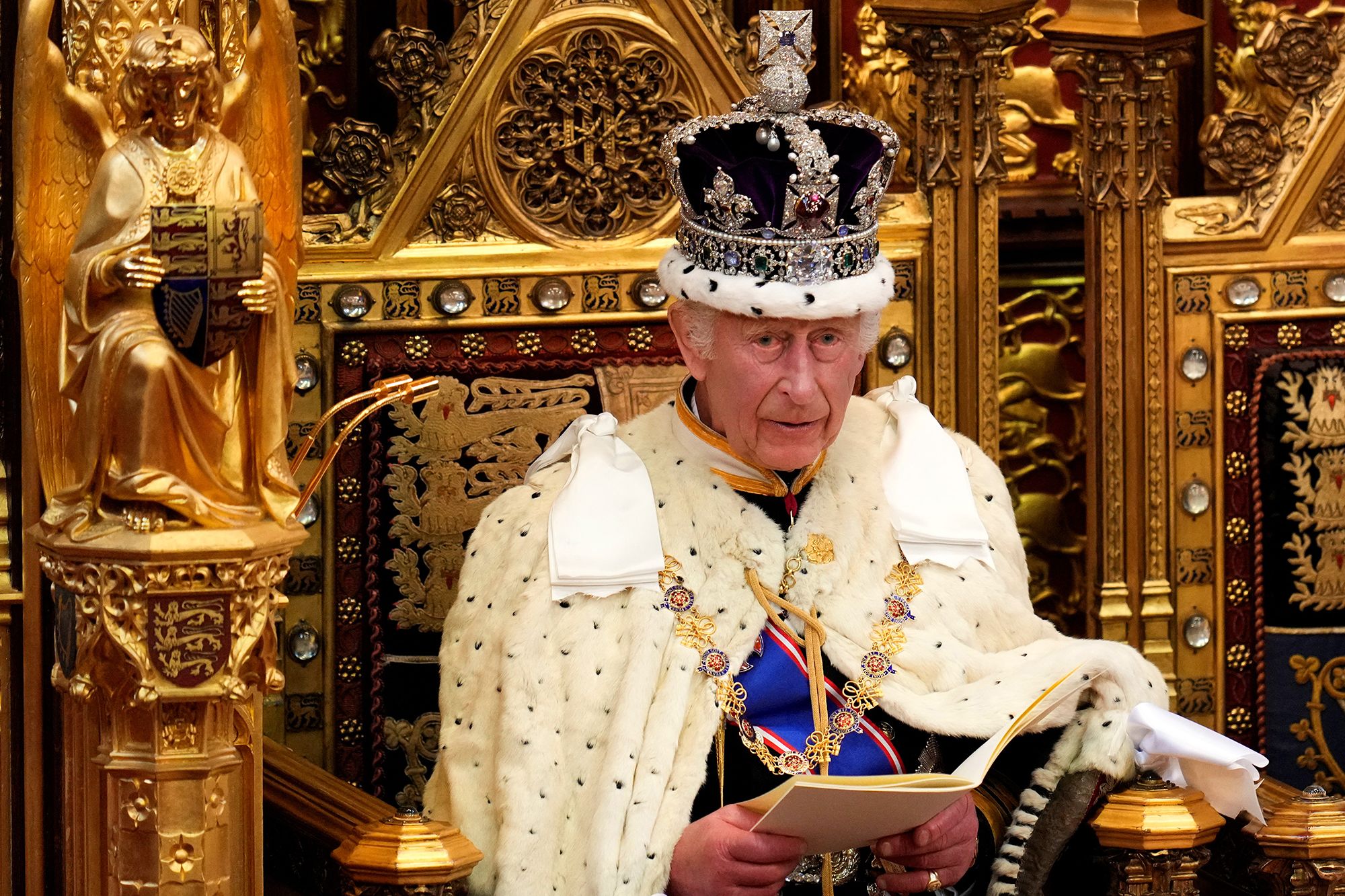 Photo of King Charles wearing the Imperial State Crown