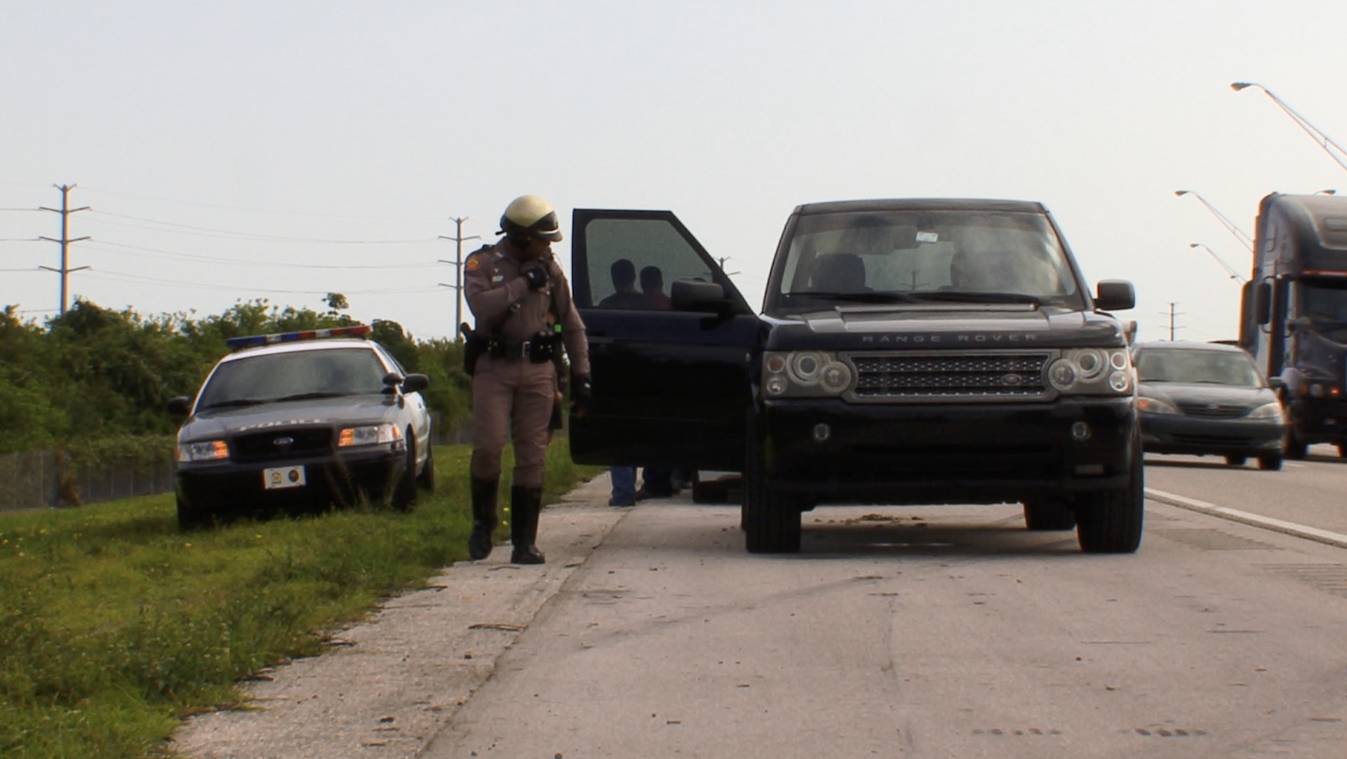 Darren Foster took this photo after the chase ended with the George brothers. Chris George’s Range Rover is on the right. (Source: Darren Foster)