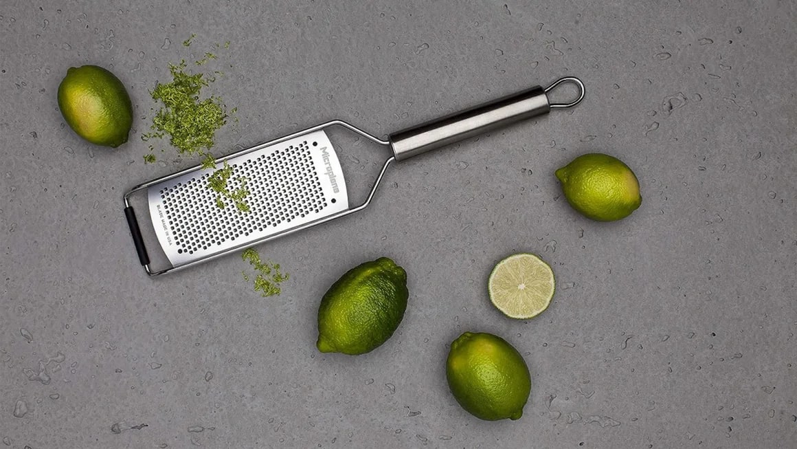 Metal zester with four limes