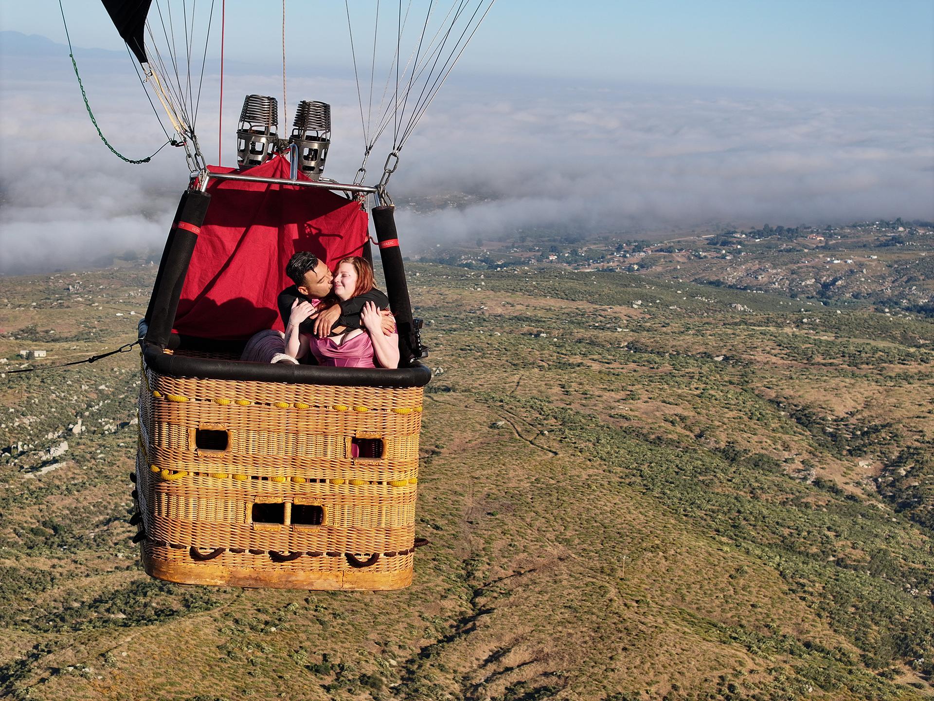 Romance in a hot-air balloon