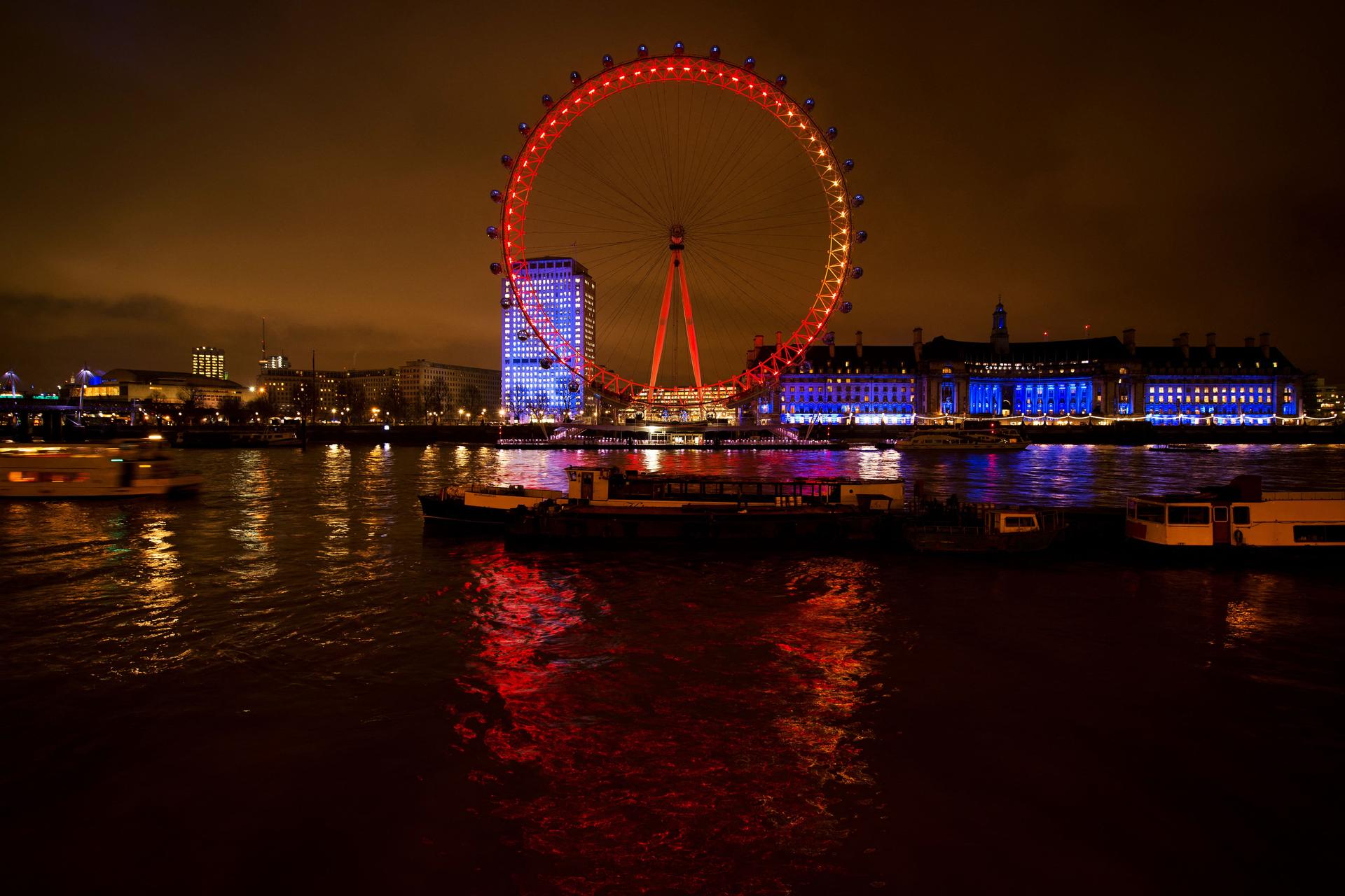 London at night