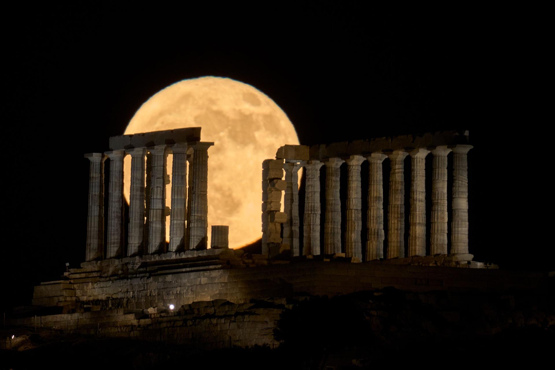 Strawberry moon